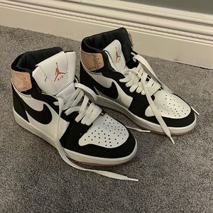 New Nike Sneakers - Pink/Black/White